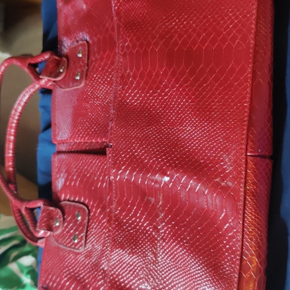 ✔️Red Croc pattern tote - Picture 2 of 5